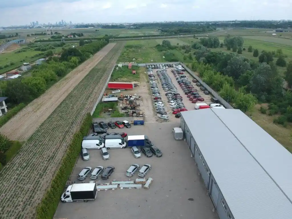 Довгострокове паркування у Варшаві