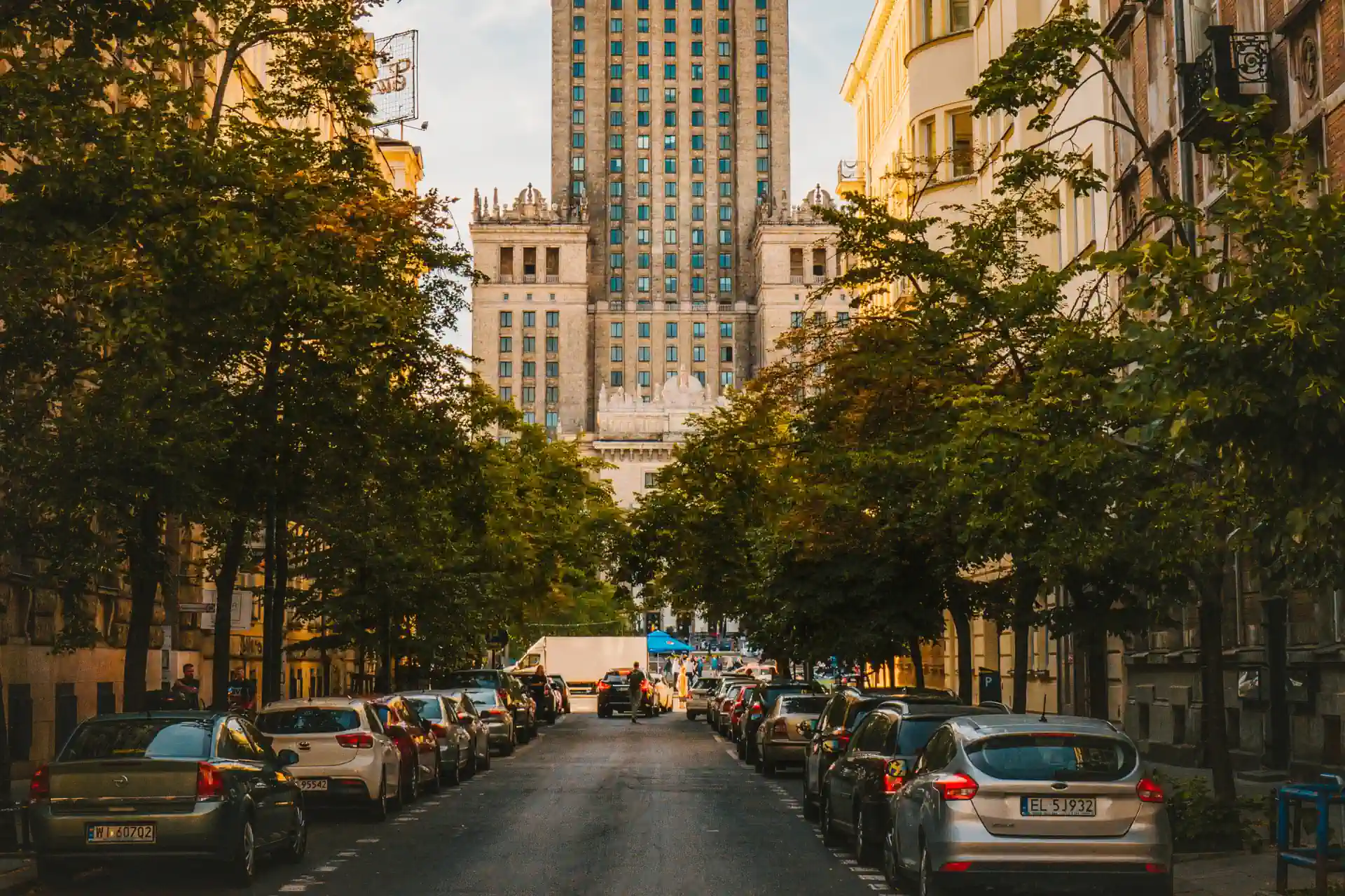 Паркінги у Варшаві